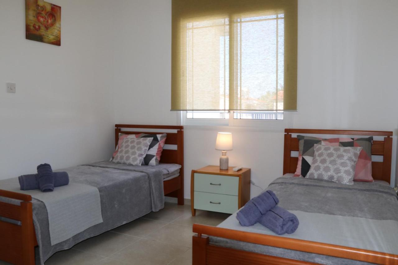 Cyking 2 Bed Apartment With Pool & 10 Min To Beach Paphos Exterior foto